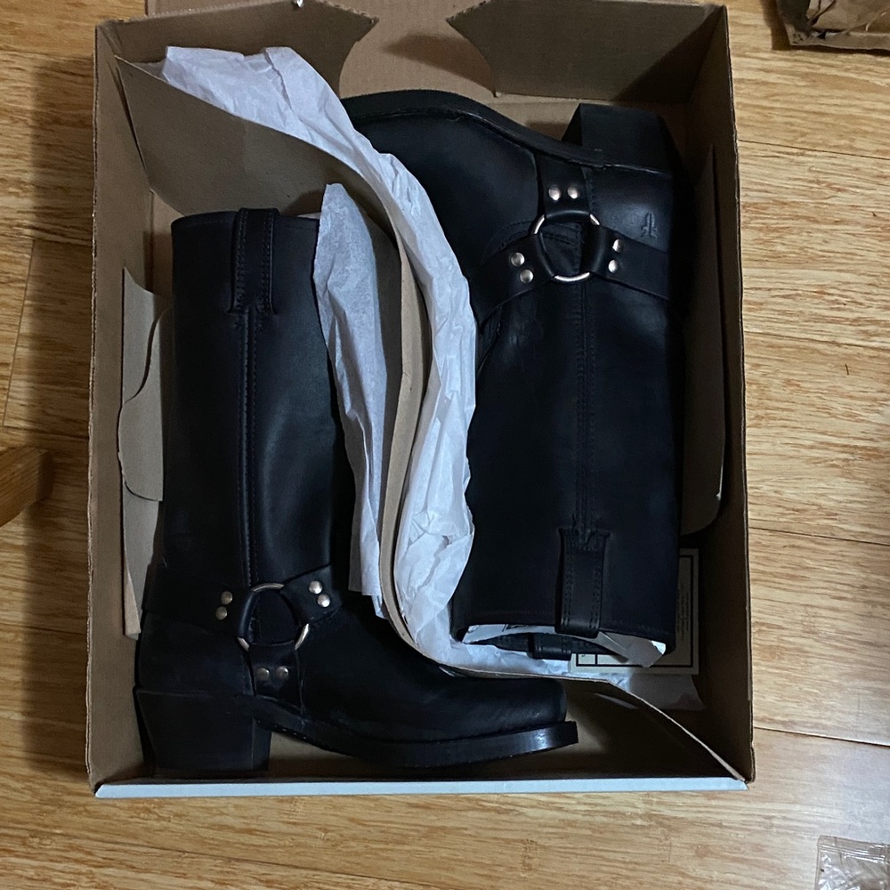 Frye Black Leather  Harness 12R Boots. New in box.